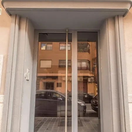 Clean & Very Comfortable Apartment *