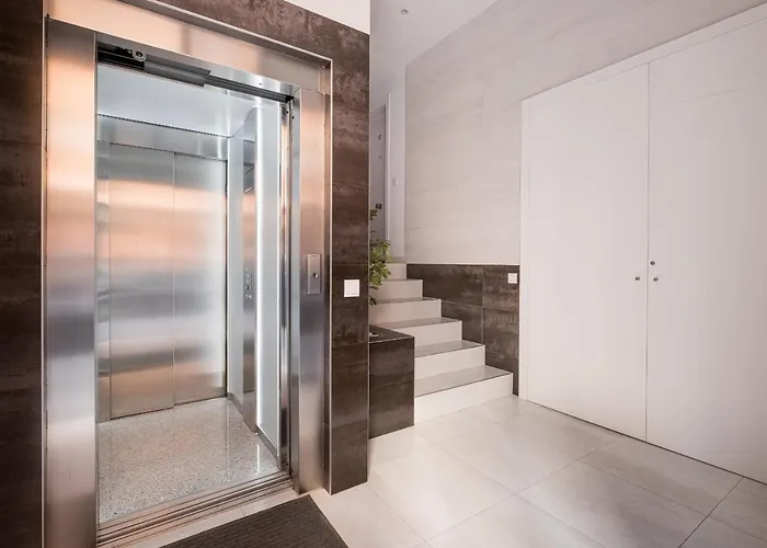 Clean & Very Comfortable Apartment *